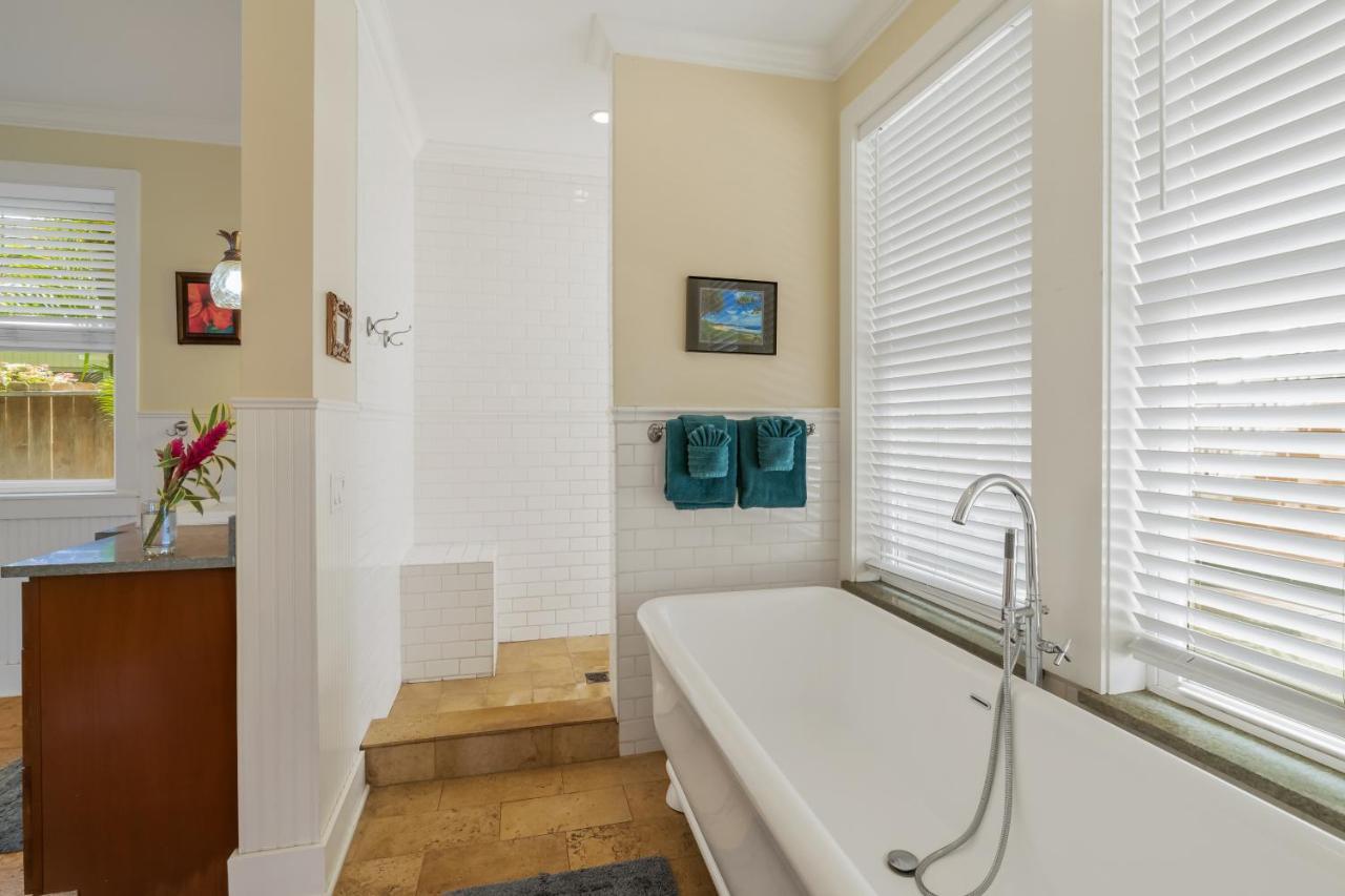 1730 Kaleka 4 Bed Poipu House, Walk To Holiday home